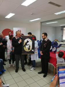 Donazione uova di Pasquali dai carabinieri